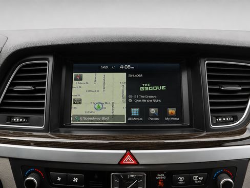 Used 2018 Genesis G80 3.8 RWD image 33