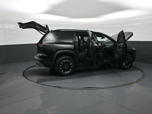 Used 2024 Chevrolet Traverse Z71 image 28