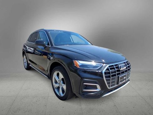 Certified 2021 Audi Q5 Premium AWD/4WD image 2