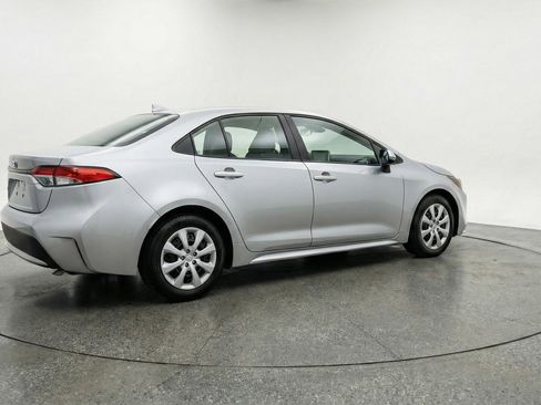 Used 2025 Toyota Corolla LE image 9
