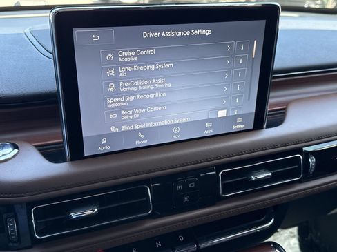 Used 2023 Lincoln Aviator Grand Touring w/ Elements Package Plus AWD/4WD image 25