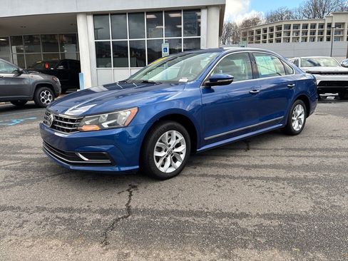 Used 2017 Volkswagen Passat 1.8T S image 10