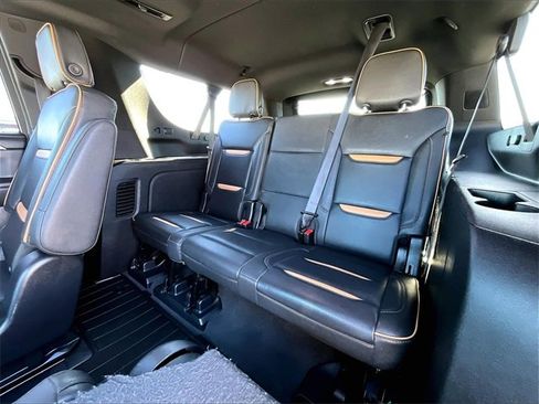 Used 2022 GMC Yukon XL AT4 image 16