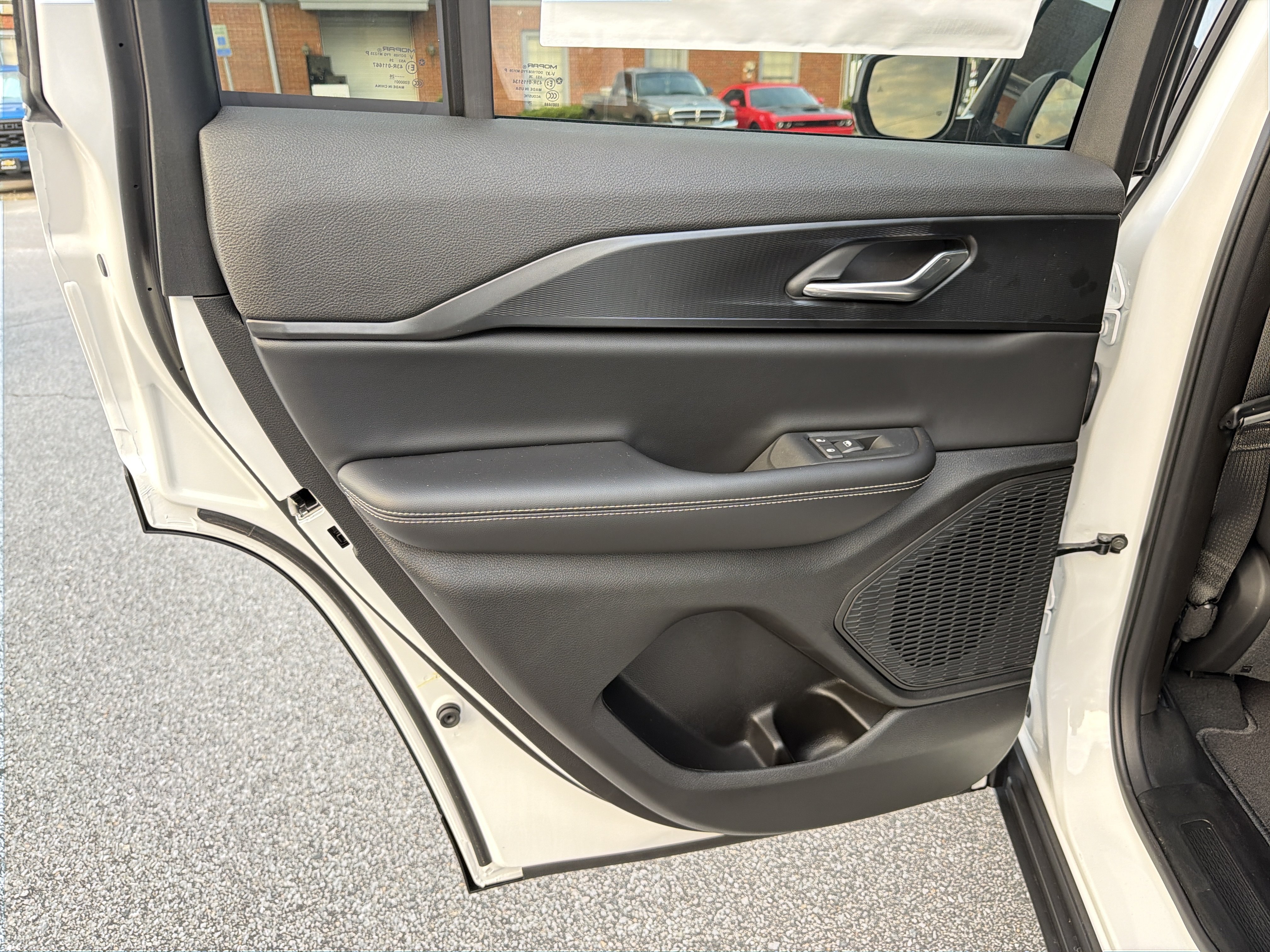 New 2027 Jeep Grand Cherokee Laredo X RWD image 21