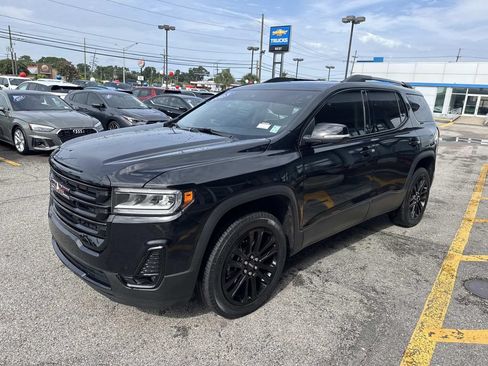 Used 2023 GMC Acadia SLT w/ Elevation Edition FWD image 4