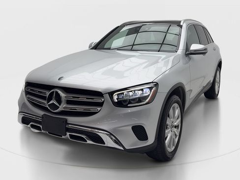 Used 2020 Mercedes-Benz GLC 300 4MATIC image 4