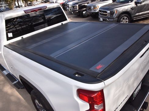 Used 2025 Chevrolet Silverado 2500 LT w/ Safety Package image 37