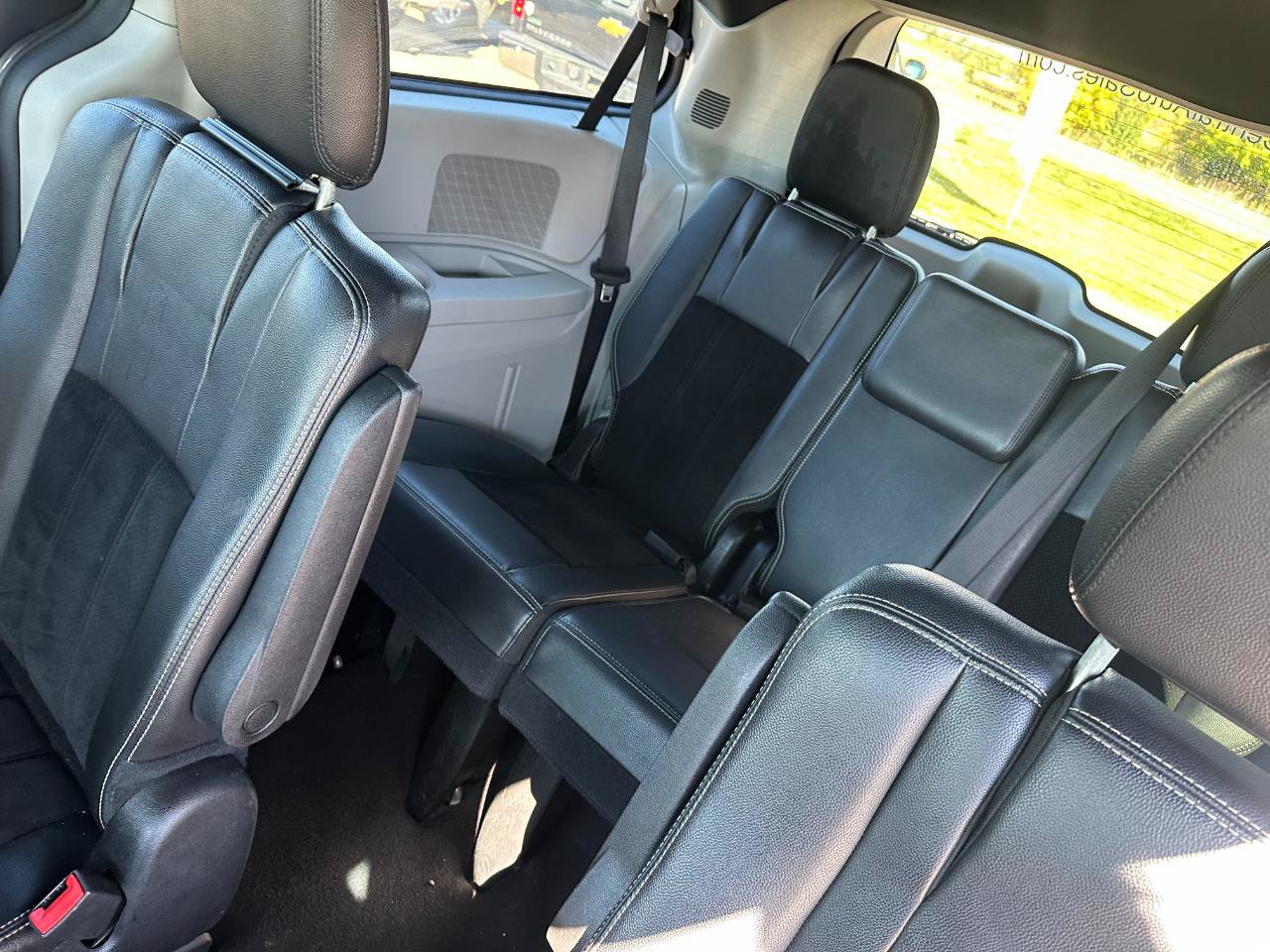 Used 2018 Dodge Grand Caravan SXT FWD image 22