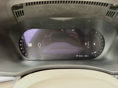 Used 2022 Volvo XC60 B5 Momentum w/ Protection Package Premier FWD image 40
