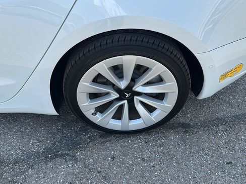 Used 2022 Tesla Model 3 RWD image 13