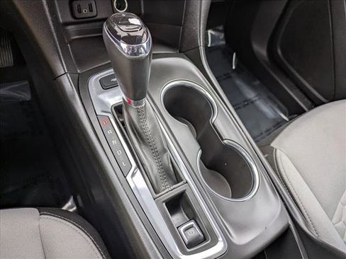 Used 2018 Chevrolet Equinox LT FWD image 13
