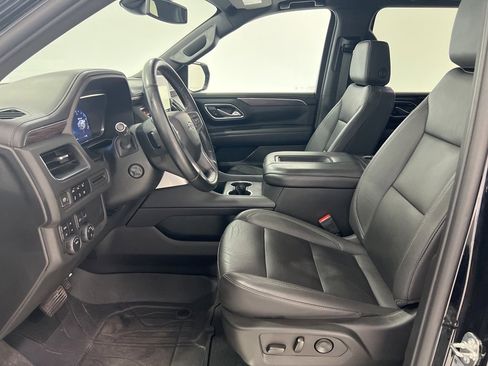 Used 2023 Chevrolet Suburban Z71 w/ Luxury Package image 18