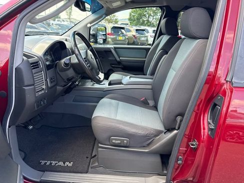 Used 2005 Nissan Titan SE AWD/4WD image 16