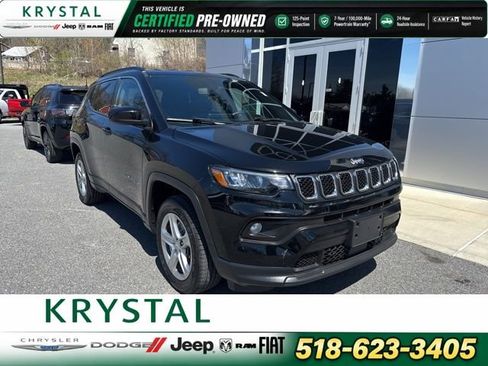 Used 2023 Jeep Compass Latitude AWD/4WD image 1