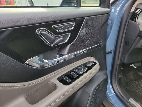 New 2026 Lincoln Corsair Premiere image 19