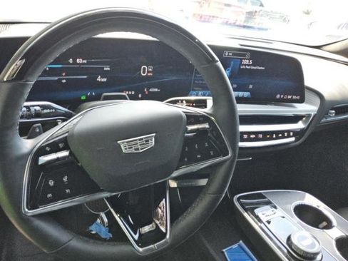 Used 2023 Cadillac Lyriq 2WD image 5