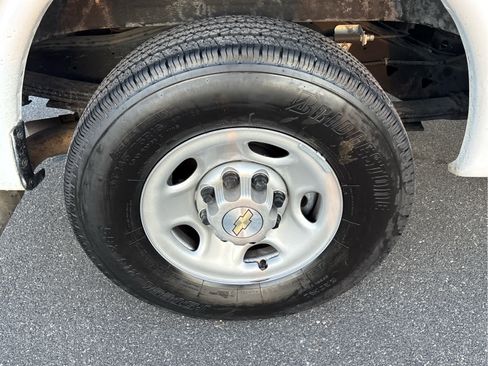 Certified 2024 Chevrolet Express 2500 w/ Driver Convenience Package image 27