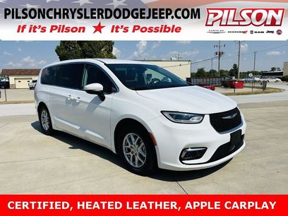 Used 2023 Chrysler Pacifica Touring-L