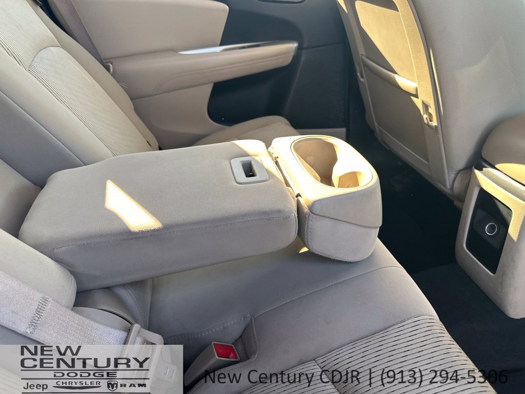 Used 2016 Dodge Journey SXT w/ Comfort/Convenience Group FWD image 14