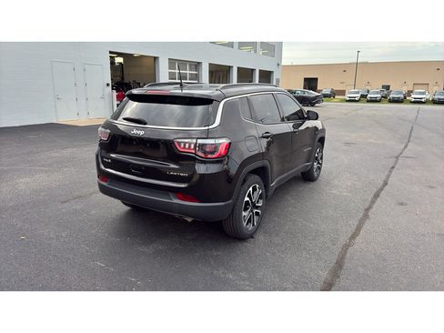 Used 2022 Jeep Compass Limited w/ Sun and Sound Group AWD/4WD image 7