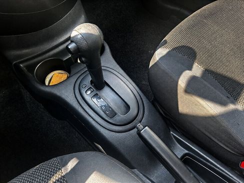Used 2012 Nissan Versa SV FWD image 14