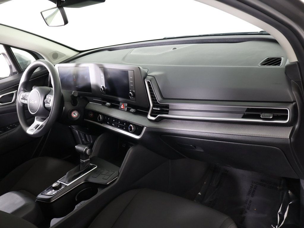 Used 2024 Kia Sportage LX FWD image 25