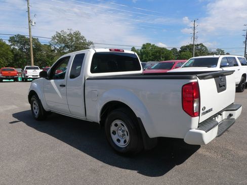Used 2018 Nissan Frontier S RWD image 8