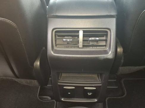 Used 2016 Ford Edge SEL w/ Equipment Group 201A AWD/4WD image 18