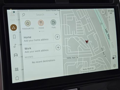 Used 2025 Land Rover Discovery S image 27