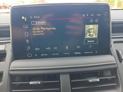 Certified 2024 GMC Yukon XL SLT w/ SLT Premium Package image 17