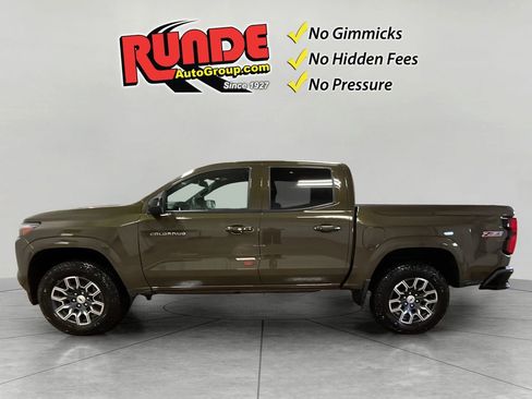 Used 2023 Chevrolet Colorado Z71 w/ Z71 Convenience Package 2 image 2