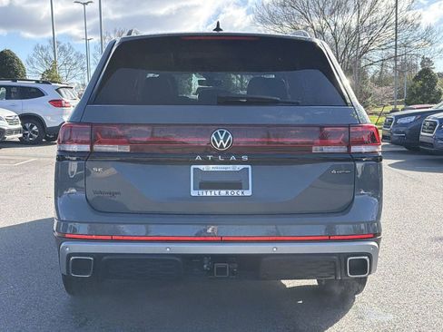 New 2026 Volkswagen Atlas Peak Edition AWD/4WD image 4