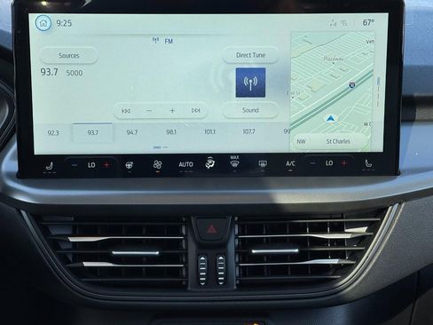 New 2025 Ford Escape SE w/ Class II Trailer Tow Package image 9