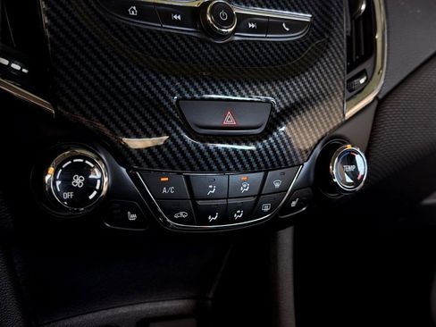 Used 2017 Chevrolet Cruze LT w/ Convenience Package image 41