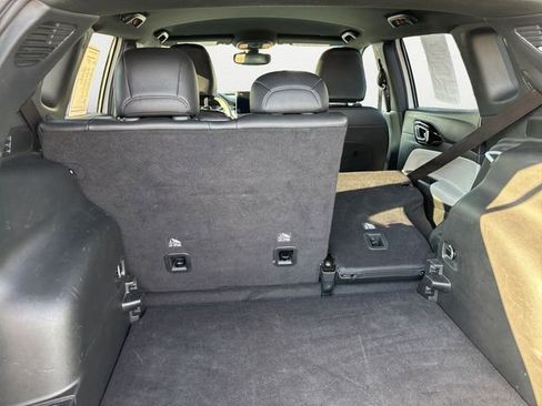Used 2024 Jeep Compass Limited image 21
