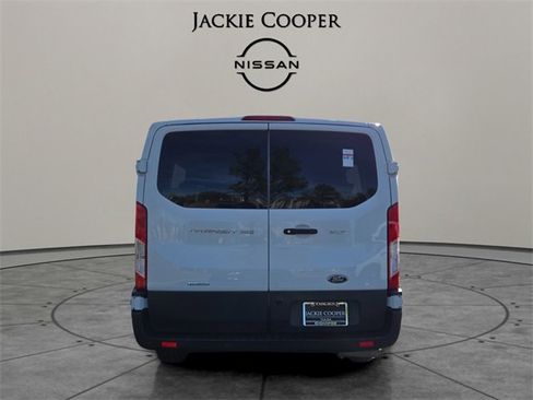 Used 2023 Ford Transit 350 XLT image 4