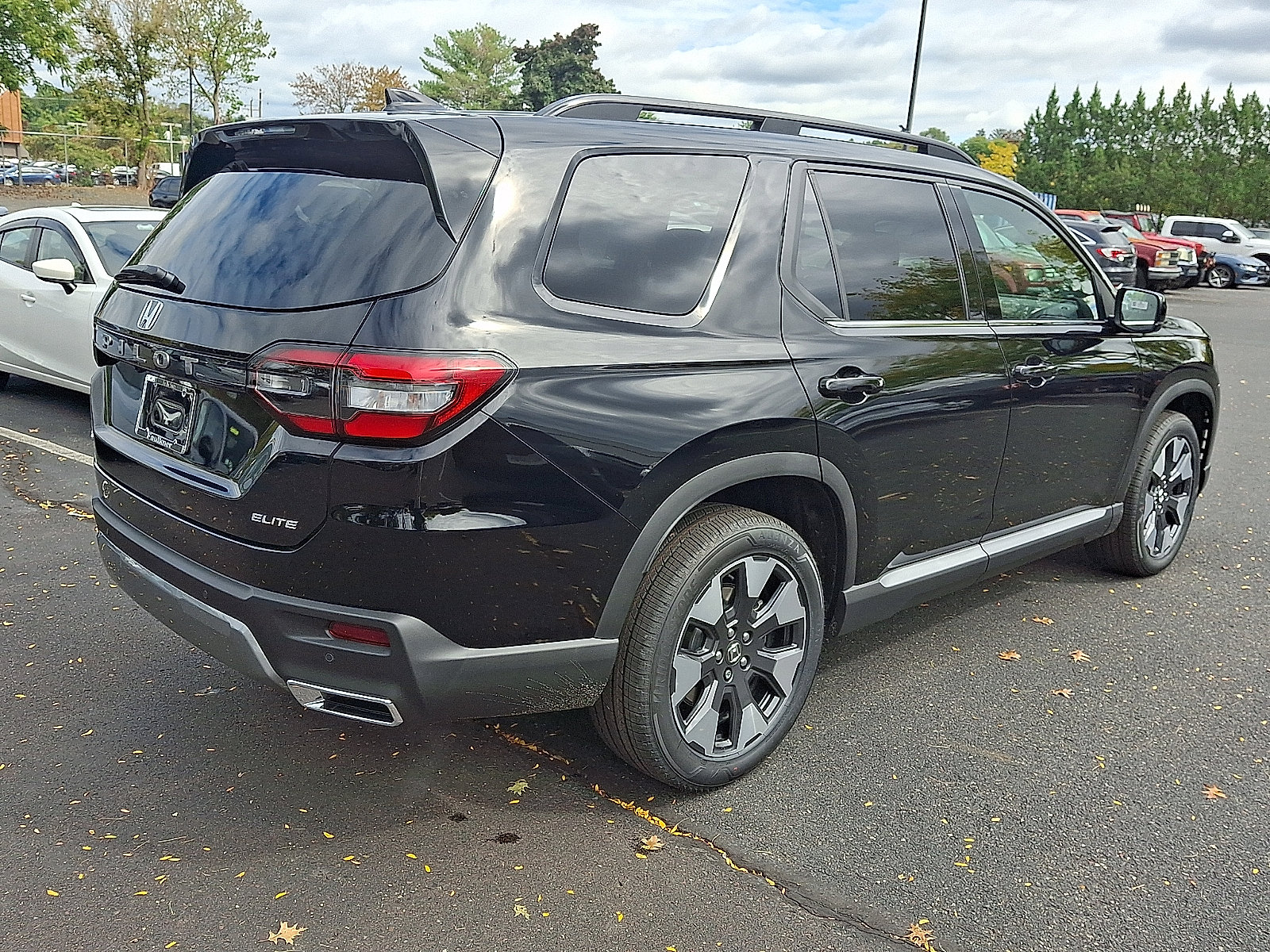 New 2026 Honda Pilot Elite image 4