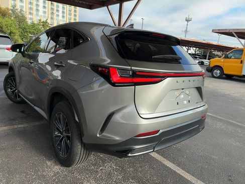 Used 2024 Lexus NX 250 FWD image 9