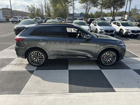 Used 2025 Audi SQ5 Premium Plus image 3