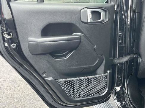 Used 2020 Jeep Gladiator Sport w/ Quick Order Package 24S image 16