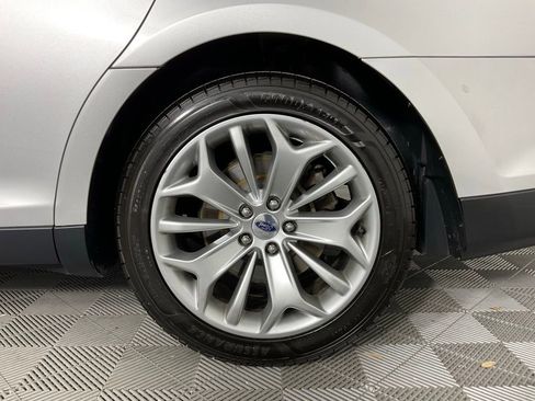Certified 2018 Ford Taurus Limited FWD image 10