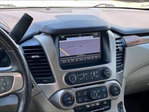 Used 2017 GMC Yukon Denali AWD/4WD image 9