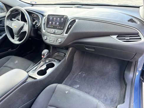 Used 2025 Chevrolet Malibu RS w/ LPO, Floor Liner Package FWD image 27