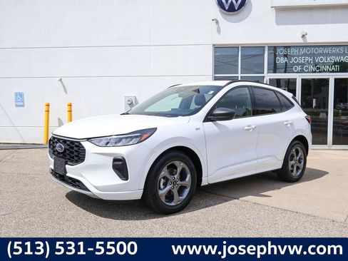 Used 2023 Ford Escape ST-Line w/ Equipment Group 301A FWD image 1