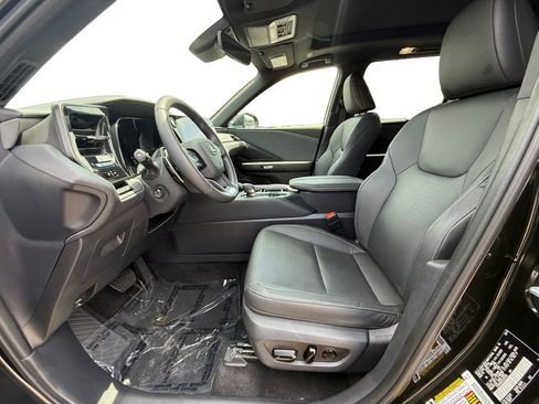 Used 2025 Lexus TX 350 AWD w/ Technology Package image 9