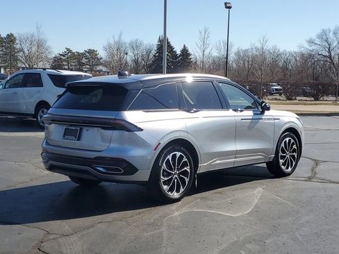 Certified 2024 Lincoln Nautilus Reserve w/ Equipment Group 202A image 4