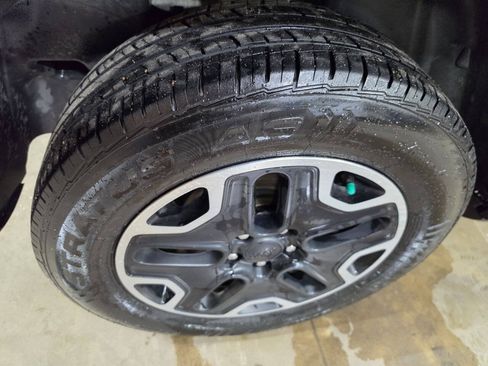 Used 2016 Jeep Renegade Trailhawk AWD/4WD image 12