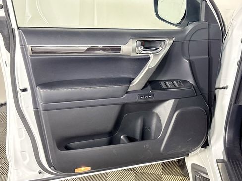 Used 2023 Lexus GX 460 Premium w/ Premium Package AWD/4WD image 10
