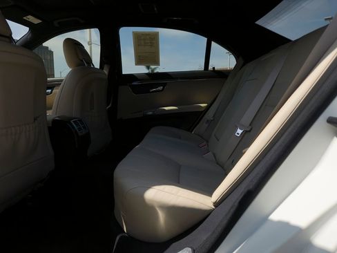 Used 2009 Mercedes-Benz S 550 image 9