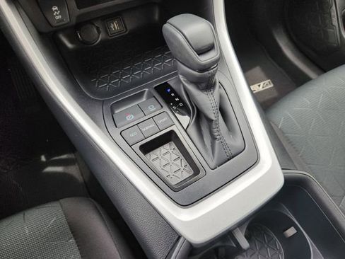 Certified 2025 Toyota RAV4 XLE FWD image 21